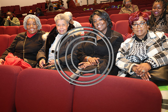 6F2A0254 SHE SHINES Womens Conference 09 NOV 2024 KTIPLAURA