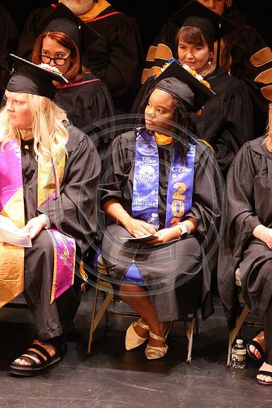 LEET6688.   Peirce College Class 2024  0607  Laura Elam mylifeourlifestory@gmail.com