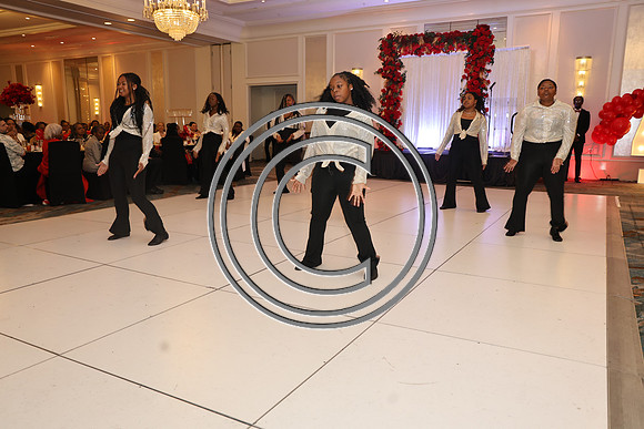 ROSS0100 Teenshop 40th Anniversary Gala B 2025 KTIPLAURA