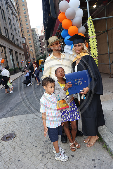 LEET6968.   Peirce College Class 2024  0607  Laura Elam mylifeourlifestory@gmail.com