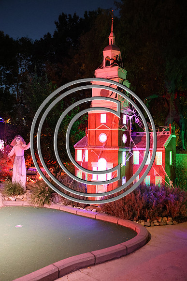 ROSS0648 Spooky Mini Golf Franklin Square Fall 2025 ktiplaura 09302025