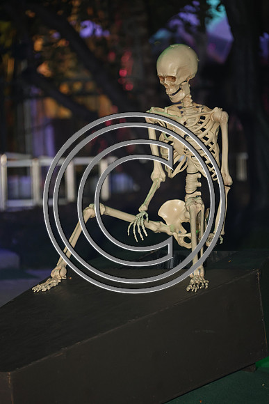 ROSS0690 Spooky Mini Golf Franklin Square Fall 2025 ktiplaura 09302025