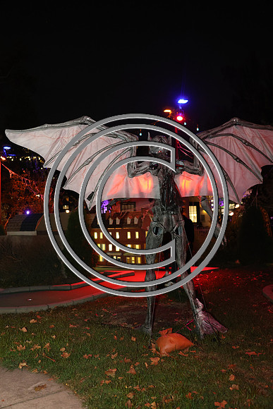 ROSS0703 Spooky Mini Golf Franklin Square Fall 2025 ktiplaura 09302025