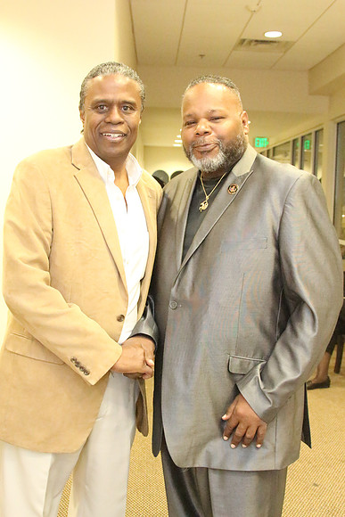 IMG_4353.Earl Harvey 2018 JAN 1 KTIPlaura