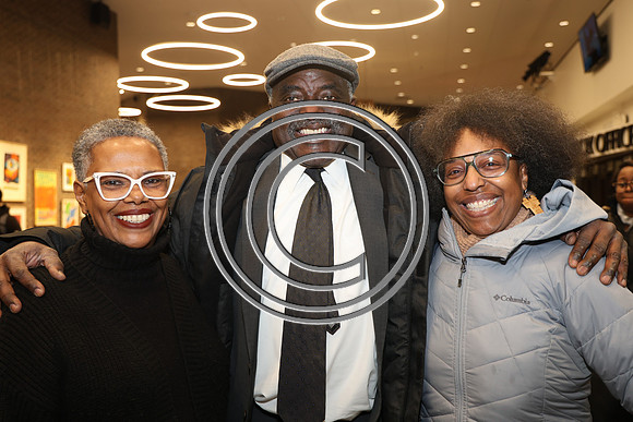 PHSL0083 MLK Jr. SJL& Award Spike Lee Penn Office 01 20 26 KTIPLAURA