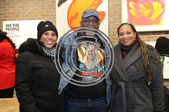 PHSL0102 MLK Jr. SJL& Award Spike Lee Penn Office 01 20 26 KTIPLAURA