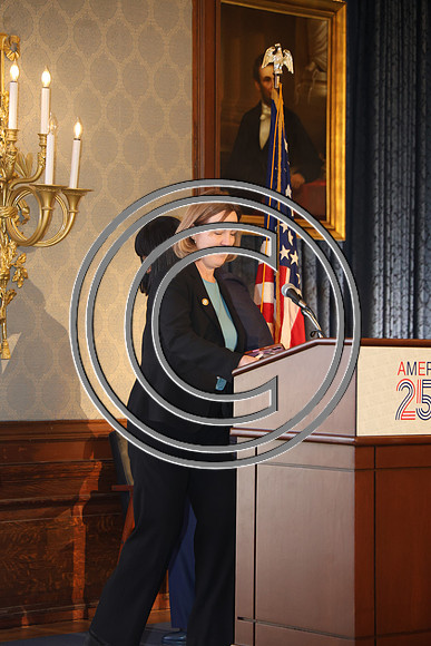 PHSL0003.MOWE - Chat & Chew with The Women Leaders of The Union League 0426 ktiplaura