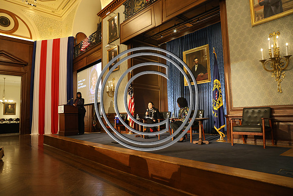 PHSL0096.MOWE - Chat & Chew with The Women Leaders of The Union League 0426 ktiplaura