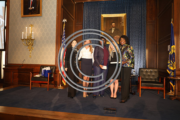 PHSL0124.MOWE - Chat & Chew with The Women Leaders of The Union League 0426 ktiplaura
