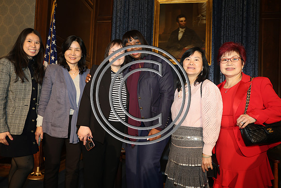 PHSL0139.MOWE - Chat & Chew with The Women Leaders of The Union League 0426 ktiplaura