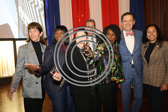 PHSL0168.MOWE - Chat & Chew with The Women Leaders of The Union League 0426 ktiplaura