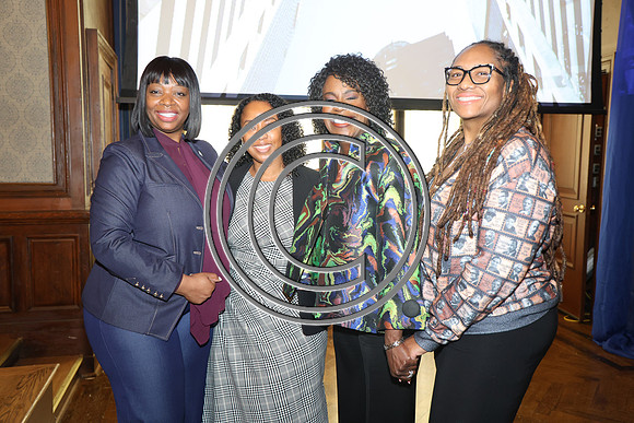 PHSL0165.MOWE - Chat & Chew with The Women Leaders of The Union League 0426 ktiplaura