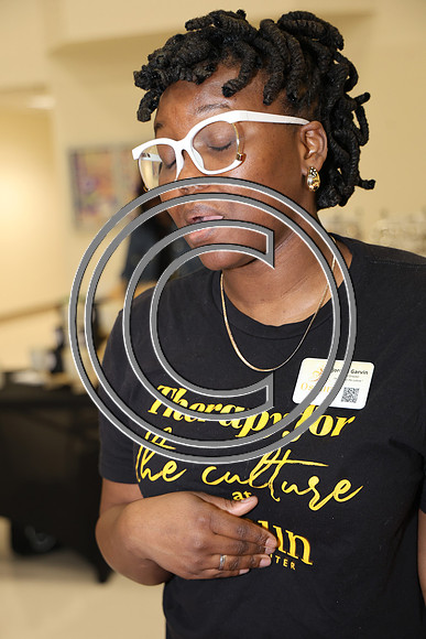 FUN90091 FUNTIMES 032925 WOMEN KNOW YOUR NUMBERS HEALTH & WELLNESS KTIPLAURA