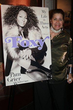 PAM GRIER  FOXY BROWN (129)