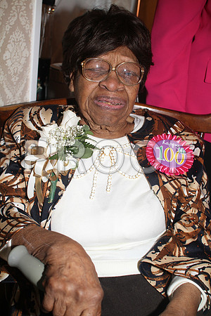 Mrs. Minnie High,  Philadelphia  100th Birthday 02092013 (30)