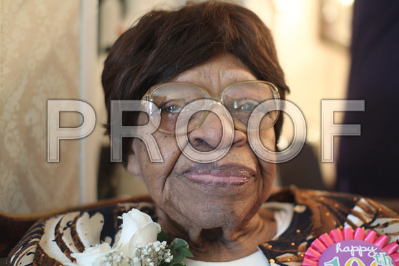 Mrs. Minnie High,  Philadelphia  100th Birthday 02092013 (43)