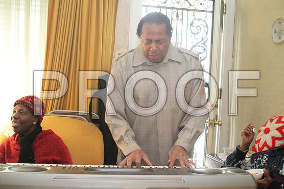 Mrs. Minnie High,  Philadelphia  100th Birthday 02092013 (56)