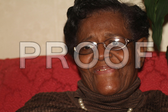 Mrs. Minnie High,  Philadelphia  100th Birthday 02092013 (100)