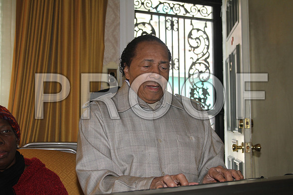 Mrs. Minnie High,  Philadelphia  100th Birthday 02092013 (120)