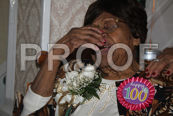 Mrs. Minnie High,  Philadelphia  100th Birthday 02092013 (122)