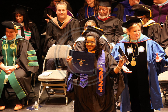 LEET6838.   Peirce College Class 2024  0607  Laura Elam mylifeourlifestory@gmail.com