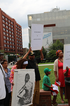 Raised in Philly Tomorrow, mourn that human beings were bought, sold and owned in Center City Philadelphia. 08202014 PHOTOS BY  LAURA ELAM (69)
