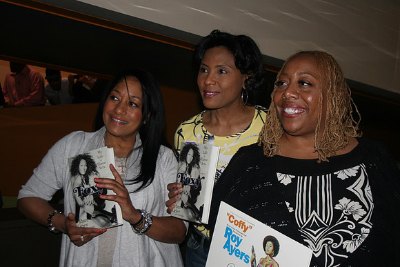 PAM GRIER  FOXY BROWN (111)