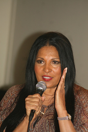 PAM GRIER  FOXY BROWN (45)