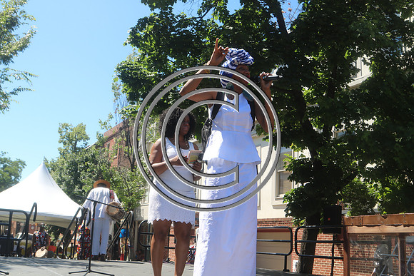 ODUNDE  SUNDAY, JUNE 12th 2016  KEEP TIME IN PLACE WITH LAURA (284)