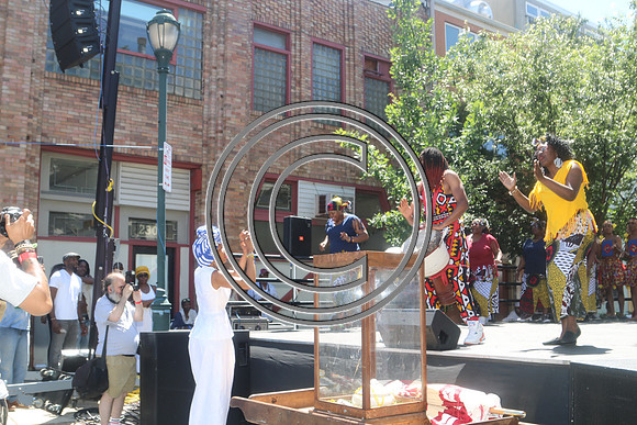 ODUNDE  SUNDAY, JUNE 12th 2016  KEEP TIME IN PLACE WITH LAURA (202)