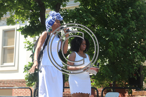 ODUNDE  SUNDAY, JUNE 12th 2016  KEEP TIME IN PLACE WITH LAURA (290)