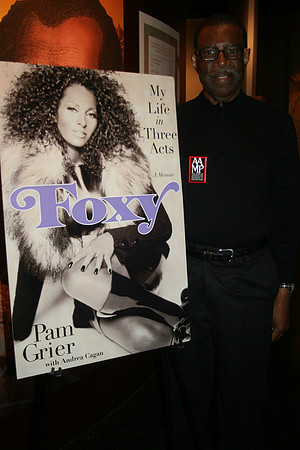 PAM GRIER  FOXY BROWN (133)