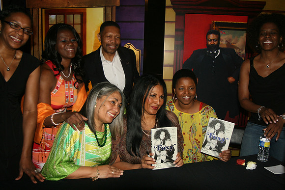 PAM GRIER  FOXY BROWN (150)