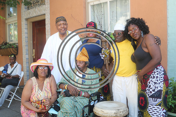 ODUNDE  SUNDAY, JUNE 12th 2016  KEEP TIME IN PLACE WITH LAURA (301)