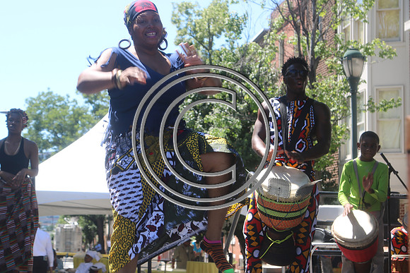 ODUNDE  SUNDAY, JUNE 12th 2016  KEEP TIME IN PLACE WITH LAURA (213)