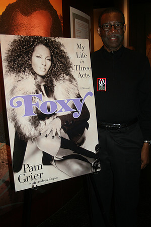 PAM GRIER  FOXY BROWN (132)