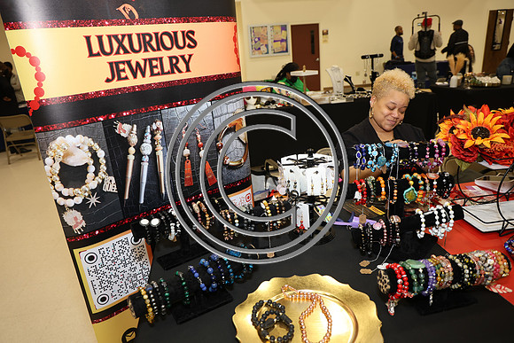 FUN90097 FUNTIMES 032925 WOMEN KNOW YOUR NUMBERS HEALTH & WELLNESS KTIPLAURA