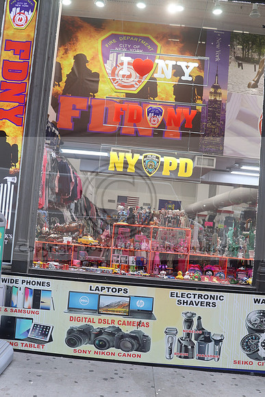 3I7A2474   New York August 2023  Laura Elam take time out