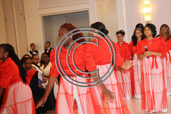 MAHS0075 Teenshop 40th Anniversary Gala 2025 KTIPLAURA