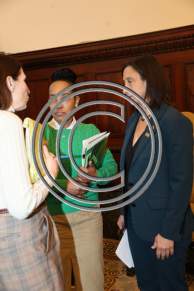 FUN55981 Campaign for Working Families & Mayor Parker to Speak at Tax Season 01.29.2025 KTIPLAURA