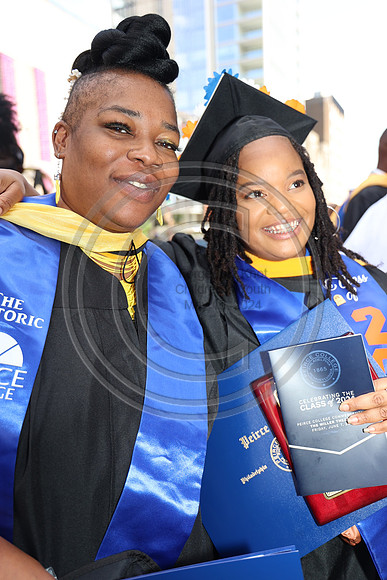 LEET6935.   Peirce College Class 2024  0607  Laura Elam mylifeourlifestory@gmail.com