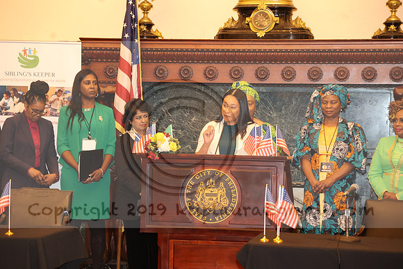 LEEL7582.   World Summit on Women (B) 2023 - Oct 20   Laura Elam MylifeOurlifeStory@gmail.com