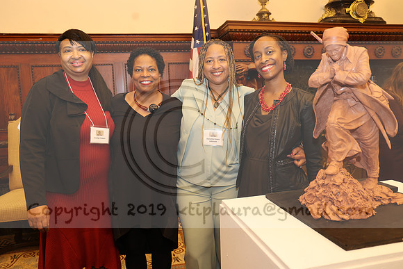 LEEL9948.     Harriet Tubman Statue Artist and Design  10302023  Laura Elam Ktiplaura@GMAIL.COM