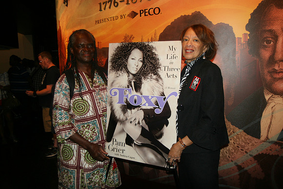 PAM GRIER  FOXY BROWN (146)