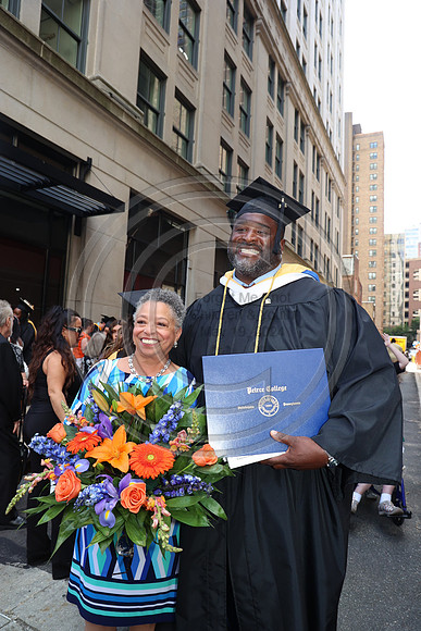 LEET6949.   Peirce College Class 2024  0607  Laura Elam mylifeourlifestory@gmail.com