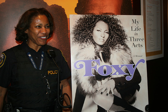 PAM GRIER  FOXY BROWN (138)