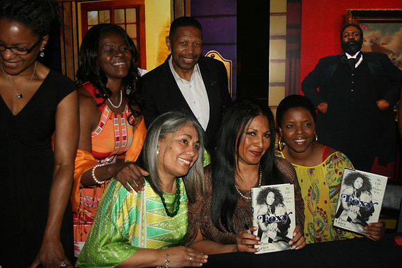 PAM GRIER  FOXY BROWN (151)