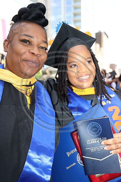 LEET6934.   Peirce College Class 2024  0607  Laura Elam mylifeourlifestory@gmail.com