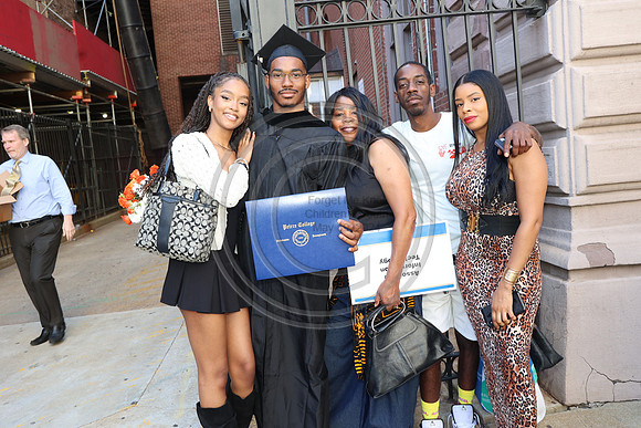 LEET6976.   Peirce College Class 2024  0607  Laura Elam mylifeourlifestory@gmail.com