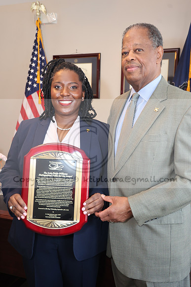 3I7A4879.    Rep. Joanna E. McClinton and DR. Rufus Sylvester Lynch 03 14 2024 Ktiplaura@gmail.com